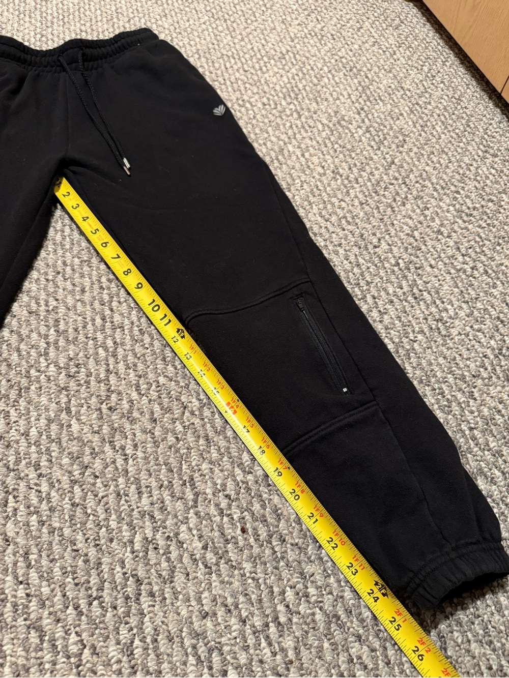 Forever 21 cotton black joggers with pocket  under knee - Picture 2 of 7